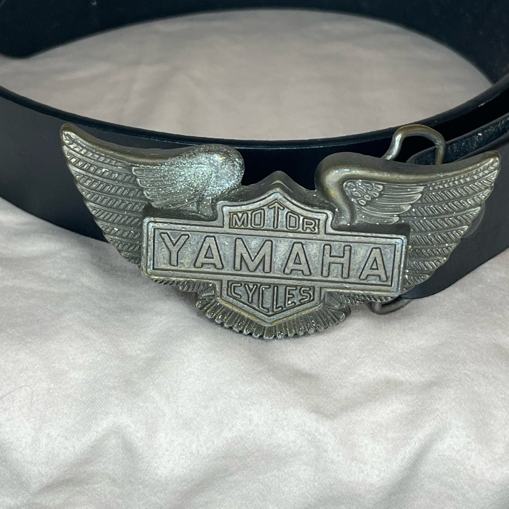 Vintage Yamaha belt buckle with black leather belt size M (33-35)